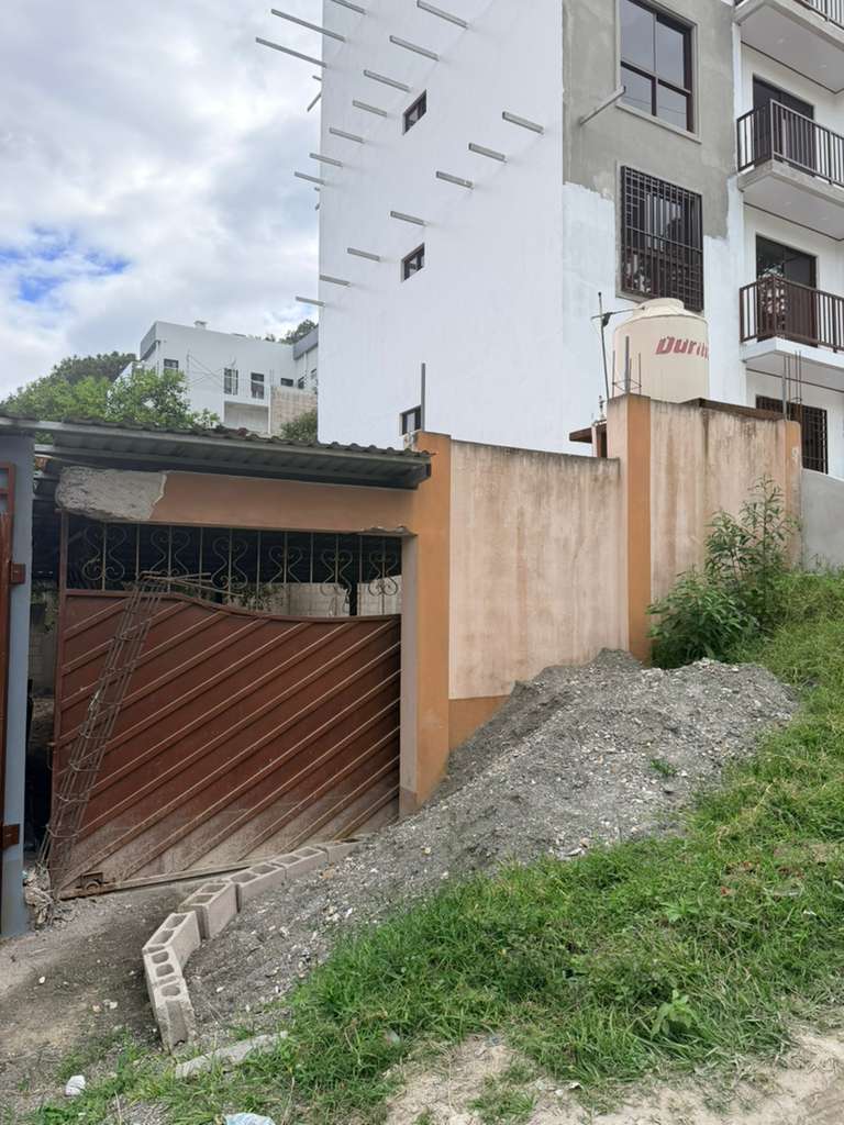 Lote cerca de Western International School, SRC | Zona de alta plusvalía