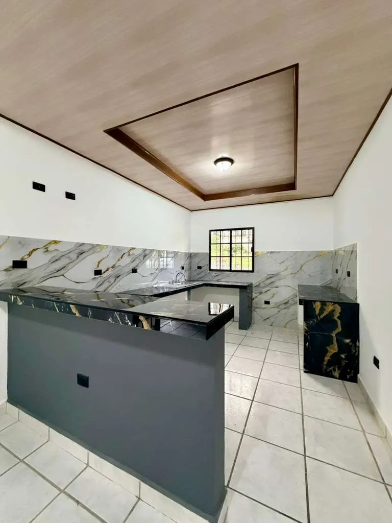 Casa Amplia de 4 Habitaciones en El Cerrito, Santa Rosa de Copán